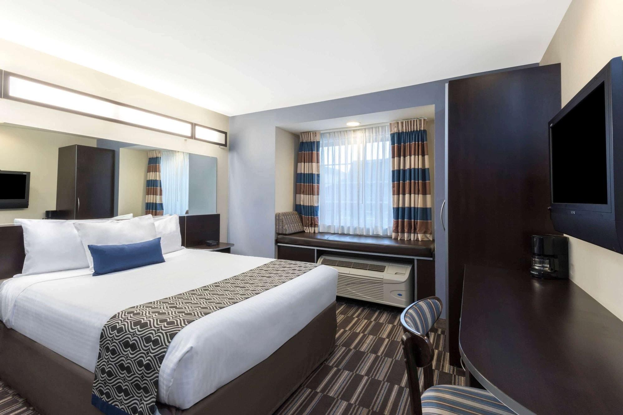 Microtel Inn And Suites Baton Rouge Airport Esterno foto