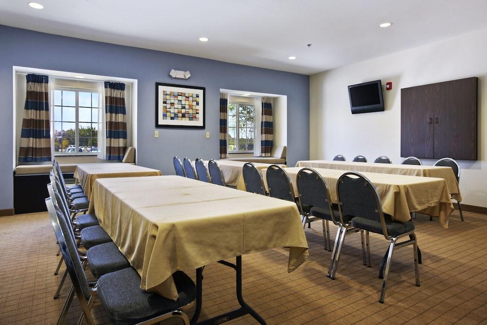 Microtel Inn And Suites Baton Rouge Airport Esterno foto
