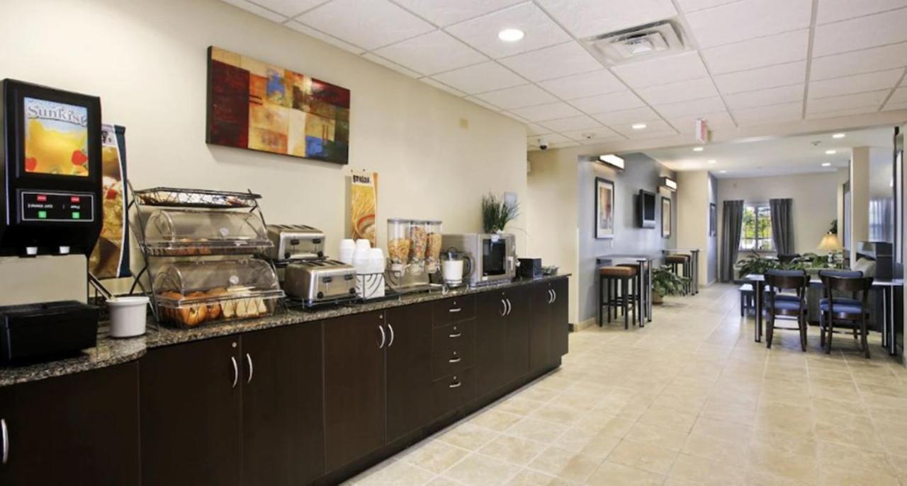 Microtel Inn And Suites Baton Rouge Airport Esterno foto